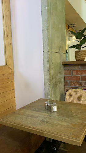 Opinii despre Bułkę przez Bibułkę | Żurawia în Warszawa - Gastronomia