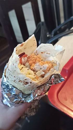 Opinii despre The Central Food Burger & Chicken în Goleniów - Gastronomia