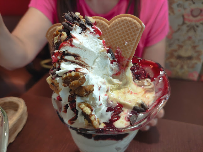 Gidle Cafe. Lodziarnia, cukiernia - Gidle