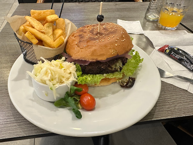 Opinii despre Eat & Fly în Nowy Dwór Mazowiecki - Gastronomia