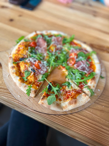 Marina Rydzewo Bistro Port Domki na Mazurach - Gastronomia