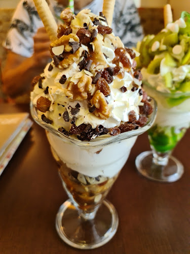 Opinii despre Gidle Cafe. Lodziarnia, cukiernia în Gidle - Gastronomia