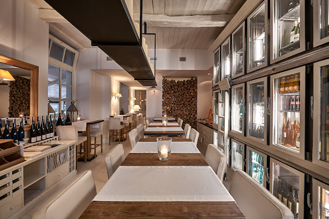 Flaming & Co Restaurant