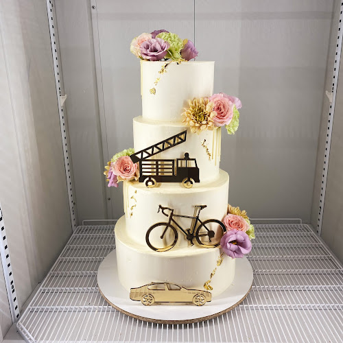 Comments and reviews of Krucho! Cakes & Coffee