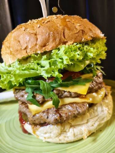 Opinii despre Szalona Krowa în Gostyń - Gastronomia