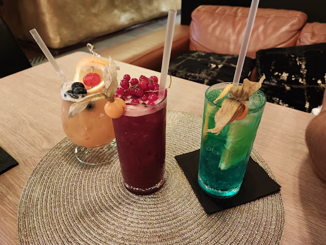 Scena Bar & Restaurant