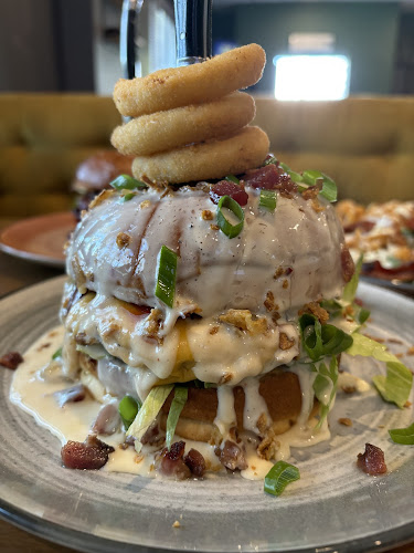 Kolejowa 33, 43-502 Czechowice-Dziedzice, Polska