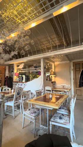 Opinii despre Ptasie Radio în Poznań - Gastronomia