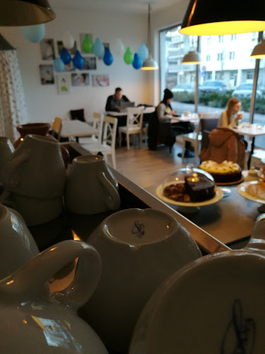 Slow Cafe Klubokawiarnia Rodzinna - Gdynia