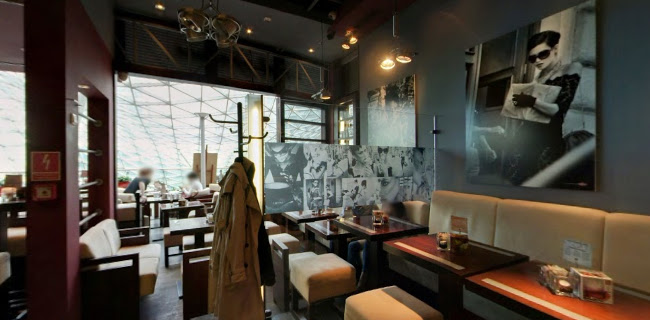 CAVA Organic Bistro Café Złote Tarasy - Warszawa