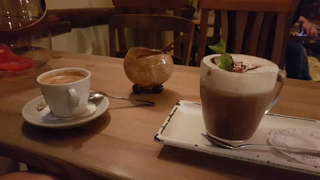 Amorek. Kawiarnia. Staniek K. - Gastronomia