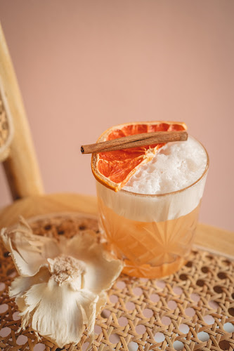 Opinii despre CAVA Organic Bistro Café în Warszawa - Gastronomia