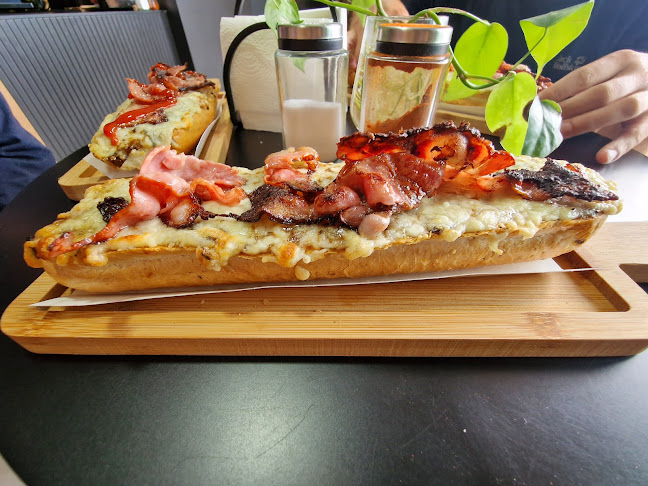 Reviews of Zapiekanki u Kotyzy in Skalbmierz - Gastronomia
