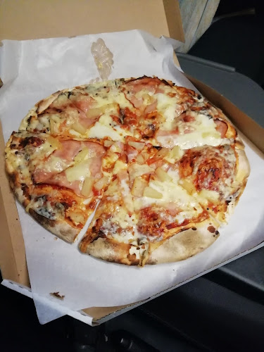 https://www.facebook.com/pages/Pizza-u-Jacka/994180854025935