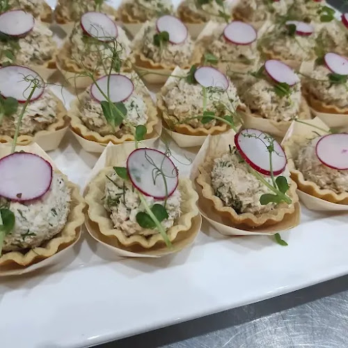 catering okolicznościowy - kreatywna kuchnia, cukiernia, słodki stół, garmaż, - Gastronomia