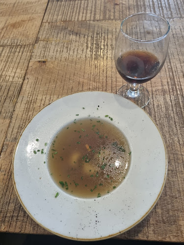 Opinii despre Dwór Orzechówka în Bydgoszcz - Gastronomia