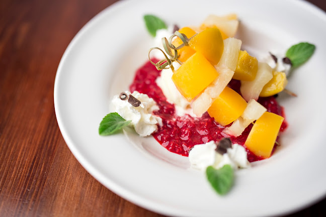 Restauracja Zacisze z tradycjami. Sala Weselna. Catering