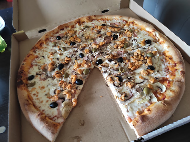 https://www.facebook.com/pizzafullpl