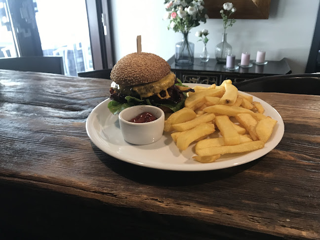 Restauracja Kremowa 63 - Gastronomia