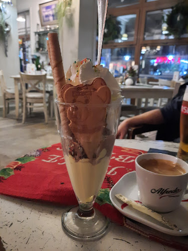 Opinii despre Kurort Café în Kołobrzeg - Gastronomia