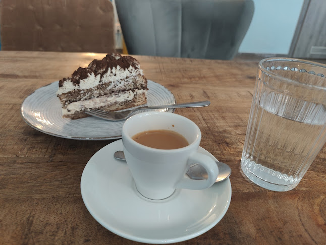 FIT CAKE Piłsudskiego (nieCukiernia)