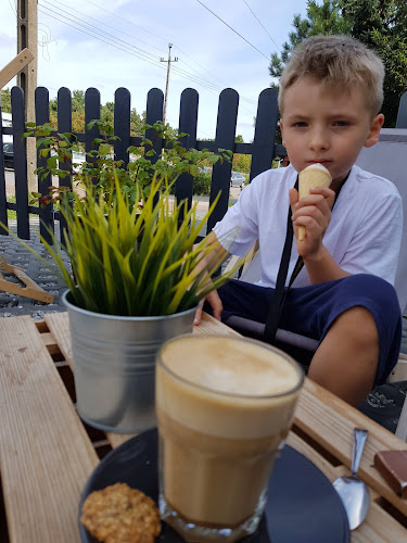 Opinii despre Pociąg do kawy în Warszawa - Gastronomia