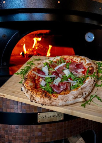 La Casa Bistro & Cafe