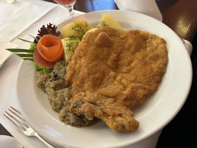 Restauracja Karmazynowa - Gastronomia