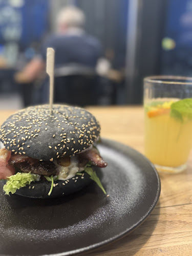 Black Burger - Ostrzeszów