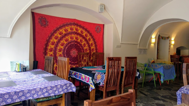 Comentarii opinii despre Yem Tu Indian & Nepali food