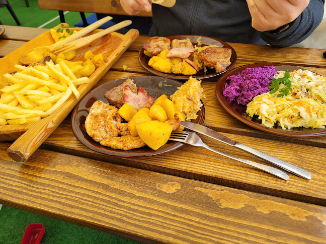 Pod Łabędziami - Gastronomia