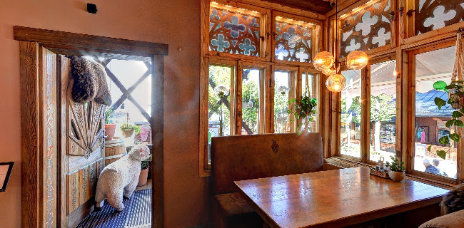 Krupówki 50, 34-500 Zakopane