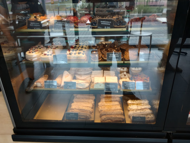 PIEKUŚ piekarnia z cukiernią
