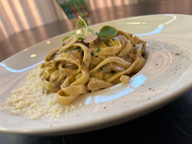 Opinii despre Semola Pizza i Restauracja Ursus în Warszawa - Gastronomia