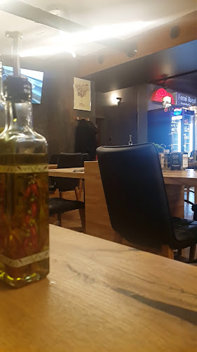 Opinii despre Forni Rossi Napule Pizza în Poznań - Gastronomia