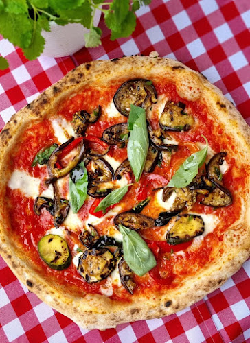 Made in Napoli by Siervo Syców - Gastronomia