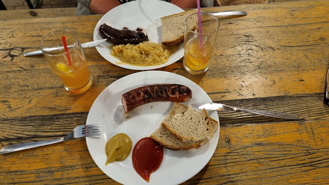 Aleja Legionów, 43-450 Ustroń, Polska