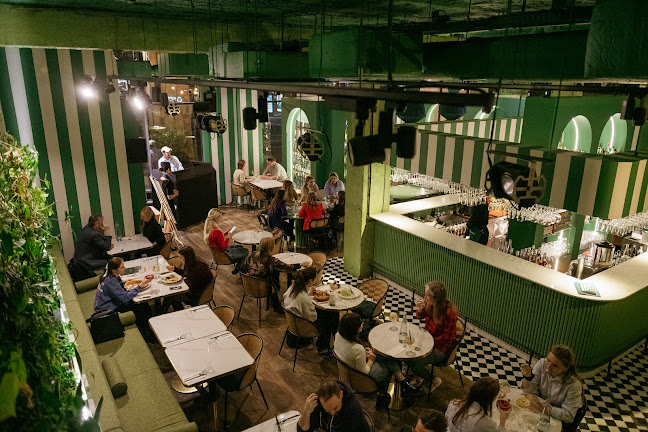 plac Konstytucji 5, 00-657 Warszawa