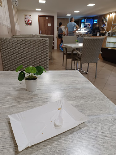 Wytwórnia lodów Wanilia i Czekolada