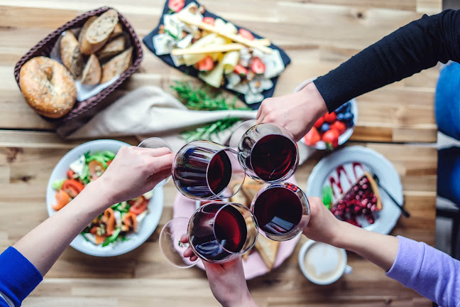 Opinii despre Słodkie Babki Kawiarnia; Pracownia ciast în Legionowo - Gastronomia