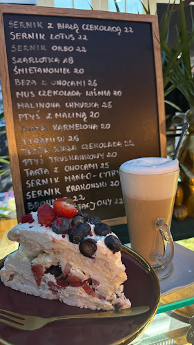 https://www.facebook.com/kawiarnia.mala.czarna.serock/