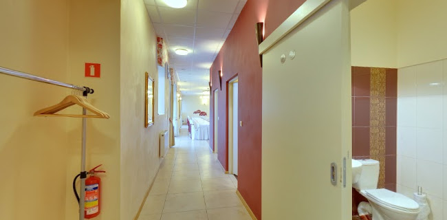 Ustowo 40i, 70-001 Szczecin