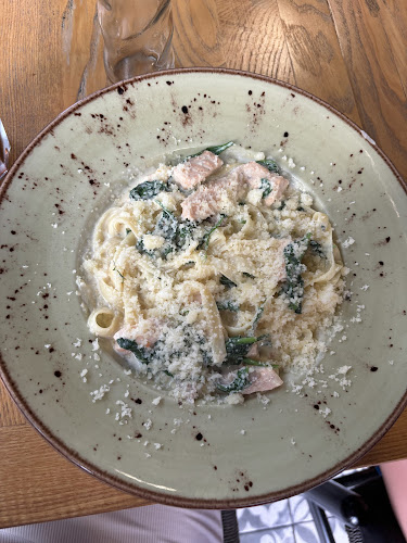 Opinii despre ORKAN restauracja i pokoje butikowe în Mielno - Gastronomia