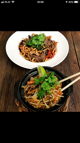 Łopuszańska 22, 02-220 Warszawa