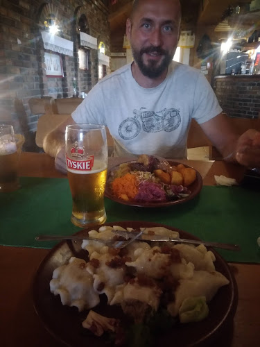 Męczenników Oświęcimskich 115, 43-229 Ćwiklice