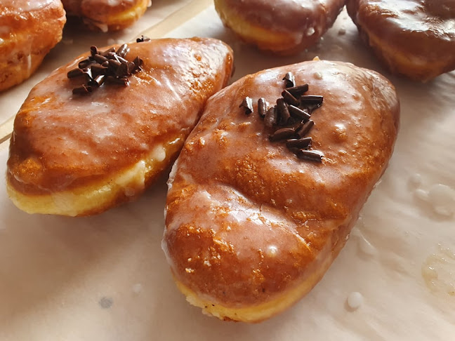 wejście od głównej ulicy, Konstytucji 3-ego Maja 60, 58-540 Karpacz