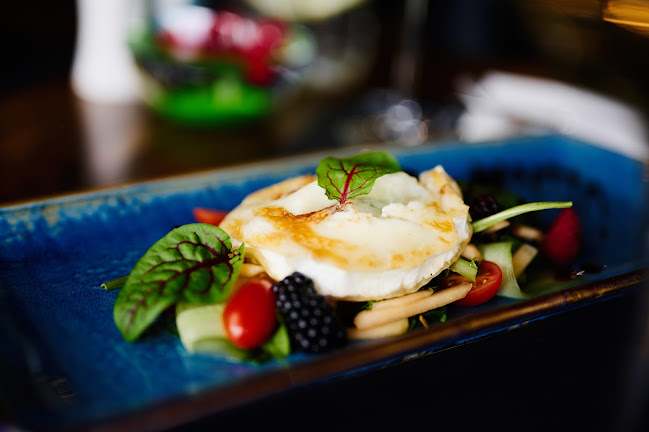 Opinii despre Novo Square Lounge Bar în Katowice - Gastronomia