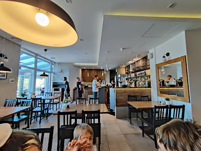 Fala Ustka ul. Chopina 9a