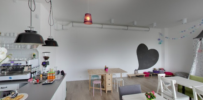 Slow Cafe Klubokawiarnia Rodzinna - Gastronomia