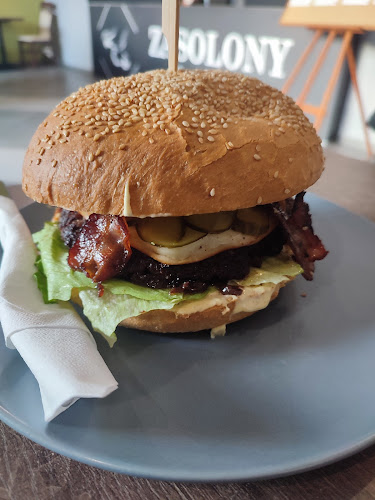 Restauracja Zasolony Burger & More - Gastronomia